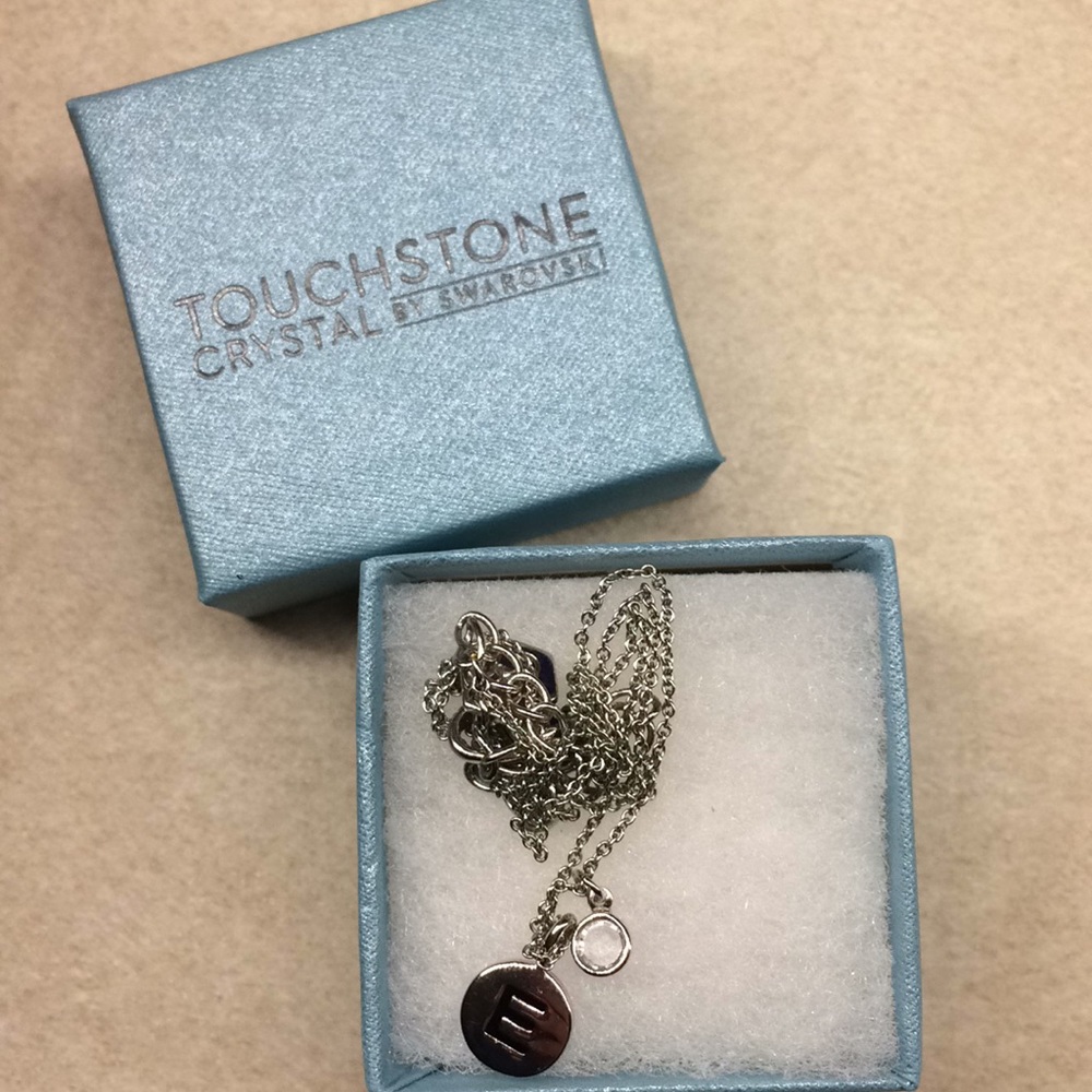 NWOT Touchstone ‘E’ Necklace